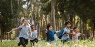 HƯỚNG DẪN PHƯƠNG PHÁP MONTESSORI TẠI NHÀ DÀNH CHO CHA MẸ