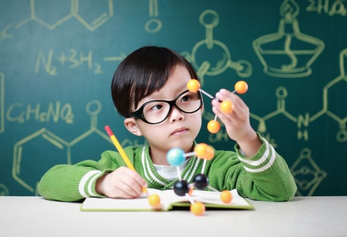 KHOA HỌC NÃO BỘ GIÚP TA HIỂU GÌ VỀ CON?