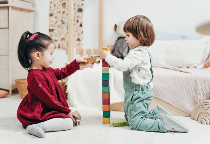 7 PHẢN ỨNG CỦA CHA MẸ ĐƯỢC CHỨNG MINH LÀ GIÚP TRẺ PHÁT TRIỂN TỐT HƠN