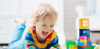 KHI CON THẤT BẠI, ĐỪNG VỘI NÓI: “KHÔNG SAO ĐÂU CON.”