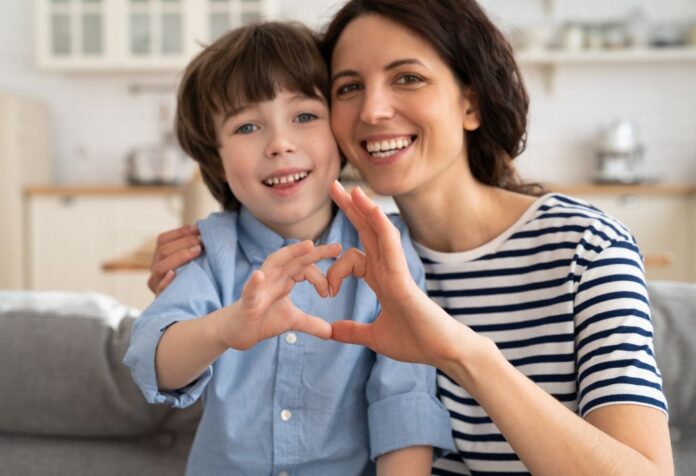 CÁCH LÀM CHA MẸ